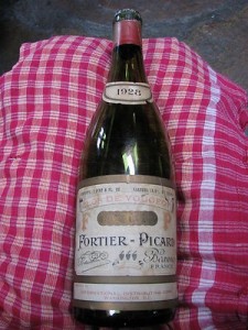 1928-vintage-france-red-wine-bottle_1_336cc653ddc692efe6b8611ab5d10c6c
